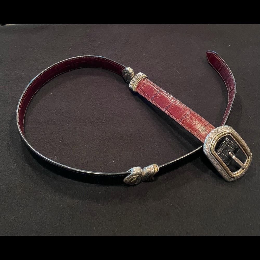 Reversible black and brown belt